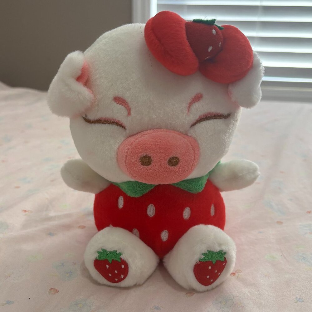 Kawaii Strawberry White Pig Plush